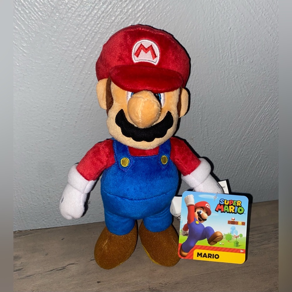 Super Mario 9” Plush